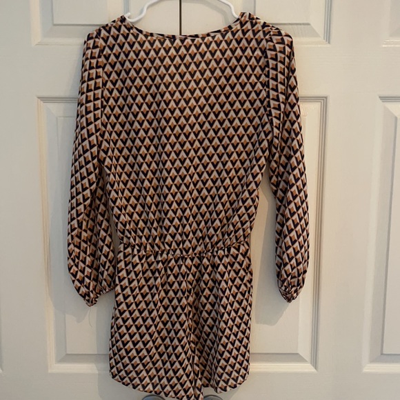 Romper - Picture 2 of 4